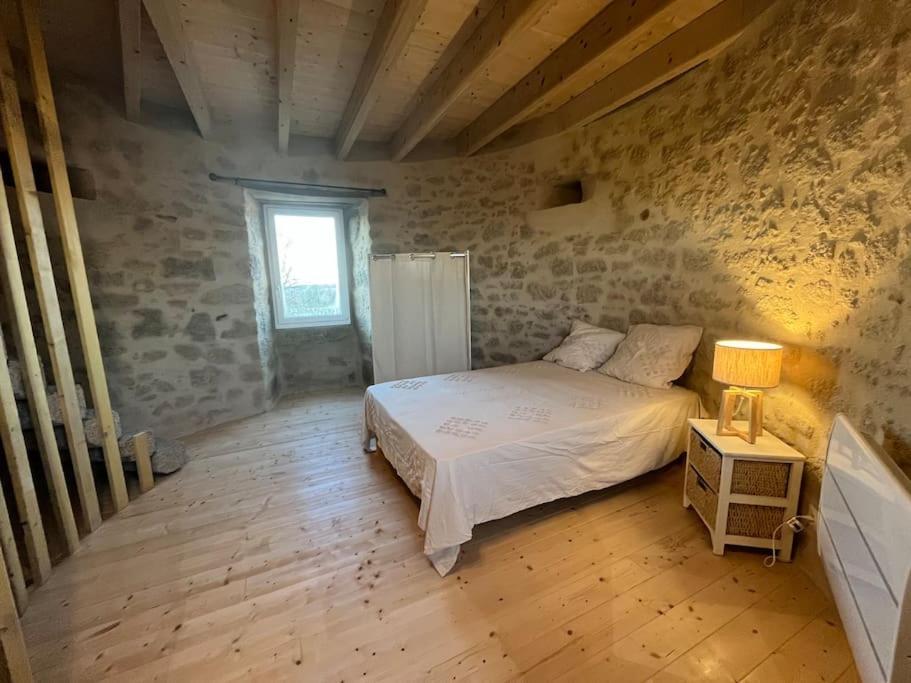 Neuvy-BouinLoue Ancien Moulin A Vent Avec Piscine Et Jacuzzi别墅 外观 照片