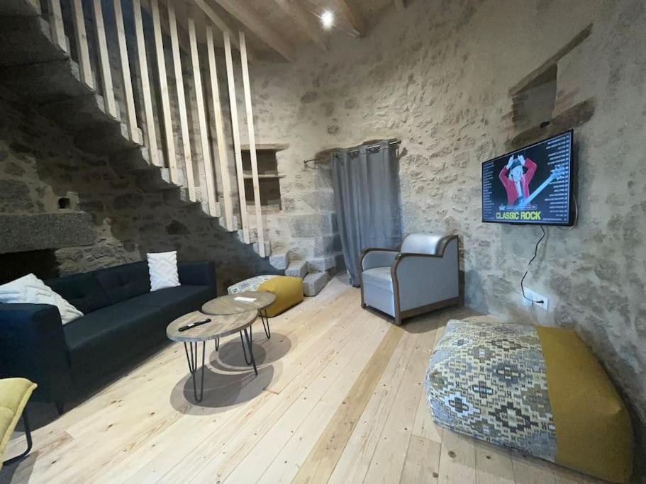 Neuvy-BouinLoue Ancien Moulin A Vent Avec Piscine Et Jacuzzi别墅 外观 照片